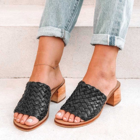 Liberté Santorini Black Woven Leather Mule Sandals - Size 6 - Picture 1 of 10